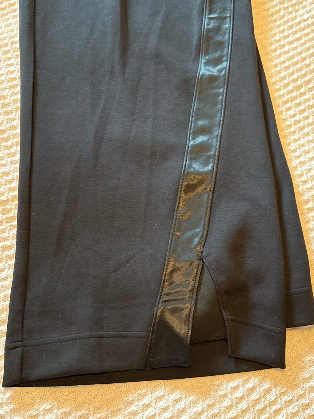 NWT OFFLINE By Aerie ChillUp Satin Track Wide Leg Pants Large Sporty Luxe - Picture 3 of 11